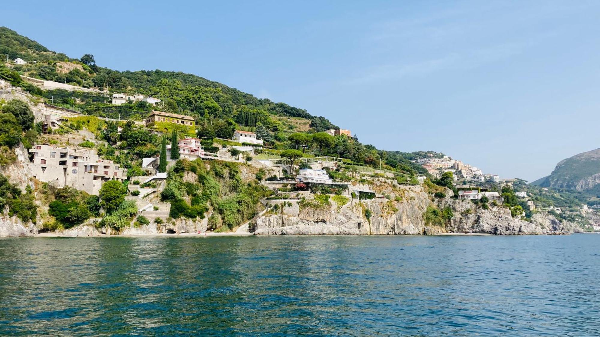 Casa Vacanza Brezza Di Maestrale Salerno Luaran gambar